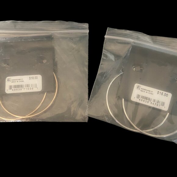 Set of 2 Guess Earrings -One Gold Tone & One Silver Tone - Approx. 2" - NEW - Picture 4 of 4